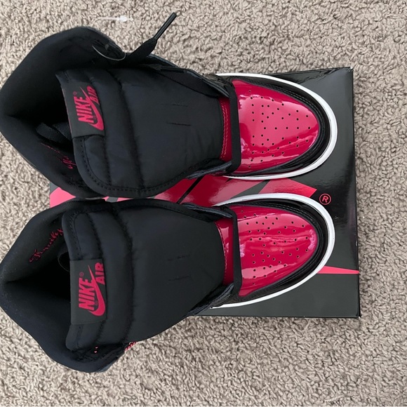Jordan 1 retro high patent bred - Picture 2 of 7